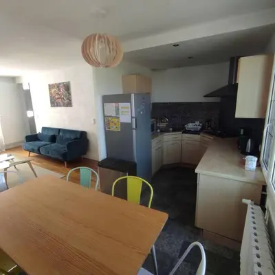 Cuisine ou kitchenette dans l'établissement Maison 6 chambres avec jardin à Angers
