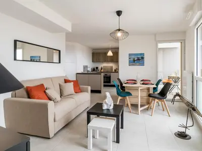 Coin salon dans l'établissement Appartement à Saint-Brevin-les-Pins avec Balcon et Parking - FR-1-306-1242