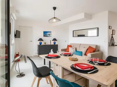 Coin salon dans l'établissement Appartement à Saint-Brevin-les-Pins avec Balcon et Parking - FR-1-306-1242