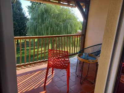 Balcon ou terrasse dans l'établissement Appartement, meublé tourisme, Gîte la Maillée
