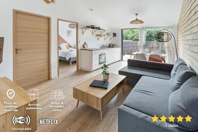 Coin salon dans l'établissement L'Annexe - Maison cosy au calme avec jardin