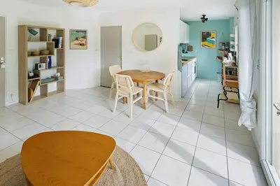 Cuisine ou kitchenette dans l'établissement Appartement Face Mer