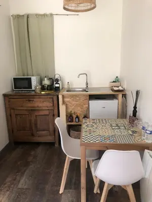 Cuisine ou kitchenette dans l'établissement Le paradis des ouches