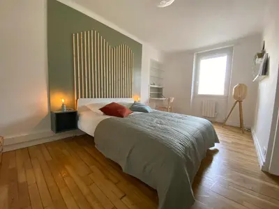 Un ou plusieurs lits dans un hébergement de l'établissement L'appart du cœur de bourg