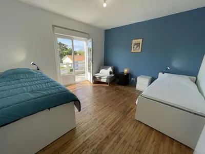 Un ou plusieurs lits dans un hébergement de l'établissement Maison rénovée 5 pièces, jardin clos, à 2 pas de l'océan, pour 10 personnes - Saint-Jean-de-Monts - FR-1-224C-231