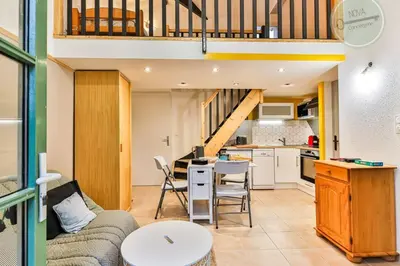 Cuisine ou kitchenette dans l'établissement Le mas de vertmarines 165 séjour familial près de locéan