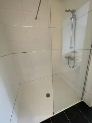 Salle de bains dans l'établissement La Villa des Amarelles à Pornic - labellisée 3*