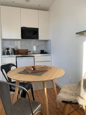 Cuisine ou kitchenette dans l'établissement Gîte Au numéro 13 à 50m de la mer