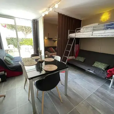 Studio confortable avec terrasse et parking à 300m de la plage - FR-1-224C-236