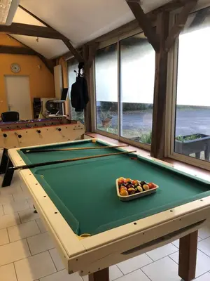 Billard dans l'établissement Chambres d'Hôtes - Ancienne Ecole St Joseph