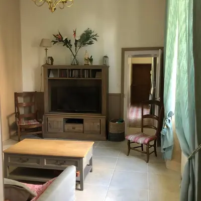 Télévision ou salle de divertissement dans l'établissement Gîte du Sacré-Coeur - Mauléon- proche Puy du fou