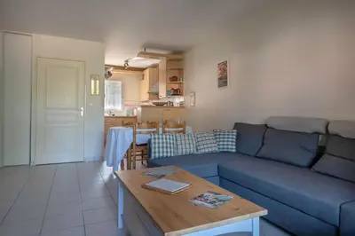 Coin salon dans l'établissement Maison à 500m de la plage pour 4
