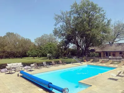 Piscine de l'établissement Hors Cadre/villa avec piscine ou située à proximité