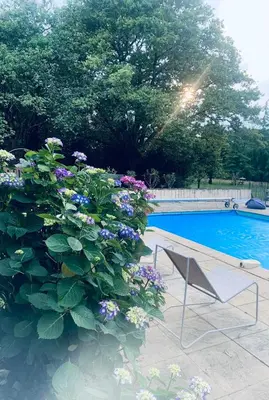 Piscine de l'établissement Hors Cadre/villa avec piscine ou située à proximité