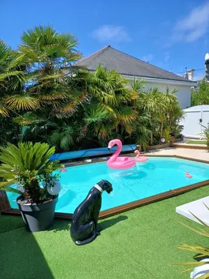Piscine de l'établissement maison calme avec piscine palmiers 300m de la plage pornichet centre ou située à proximité
