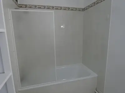 Salle de bains dans l'établissement Joli Studio 28m² 200m plage avec balcon