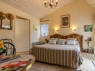 Un ou plusieurs lits dans un hébergement de l'établissement Chambre tout confort près du canal à Blain, accès handicapés, WiFi, TV, coin cuisine - FR-1-306-1255