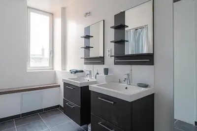 Salle de bains dans l'établissement Coeur de ville #H3 - WIFI et NETFLIX - Lave linge - Logement partagé - Chambre privée