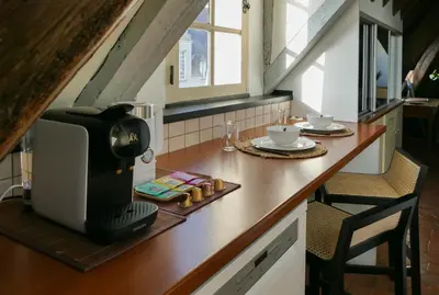 Plateau bouilloire dans l'établissement Suite Toussaint - Calme & Authentique