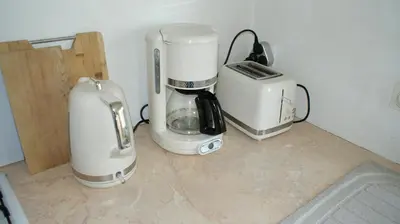 Plateau bouilloire dans l'établissement Maison 3 chambres avec Jacuzzi à 400m des plages