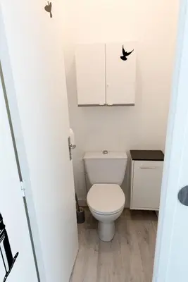 Salle de bains dans l'établissement Studio Privé & Calme à S-Nazaire pr Parc Paysager