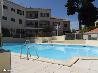Piscine de l'établissement T2 35 m2 st jean centre ou située à proximité