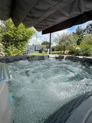 Piscine de l'établissement CHAMBRE CHAMPÊTRE ou située à proximité