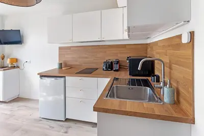 Cuisine ou kitchenette dans l'établissement Loft des bords de Loire, idéal voyage d'affaires & Week end
