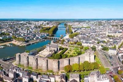 Vue générale sur Angers ou vue de la ville depuis l'appartement
