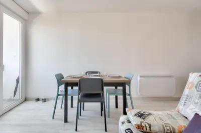 Coin salon dans l'établissement Appartement pour 4- Balcon- Plage des Becs