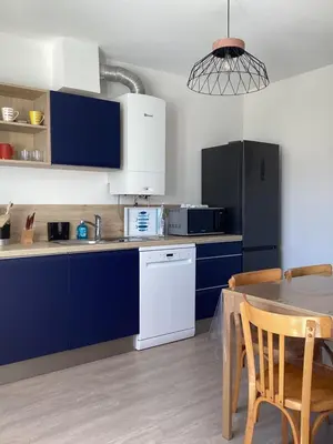 Cuisine ou kitchenette dans l'établissement Ker LN
