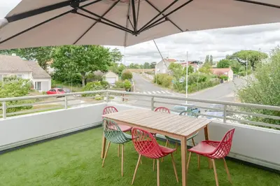 Balcon ou terrasse dans l'établissement Maison aux Moutiers - Wifi - Terrasse