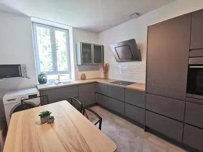 Télévision ou salle de divertissement dans l'établissement Proche du Jardin Extraordinaire - Au bout du quai