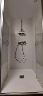 Salle de bains dans l'établissement Studio duplex à Savenay - Escapade confort entre Nantes & l'océan