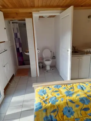 Salle de bains dans l'établissement Le Vintage