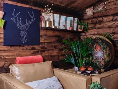 Coin salon dans l'établissement La Cabane de l’Explorateur