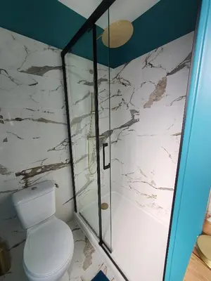 Salle de bains dans l'établissement Maison de ville pour 7 dans la ville haute de Pornic