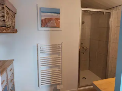 Salle de bains dans l'établissement LOCATIONS NOS ILES