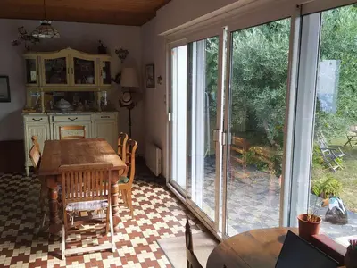 Jardin de l'établissement Maison cosy 6 pers, plage à 160m, jardin clos, plancha, ménage inclus - FR-1-224B-204