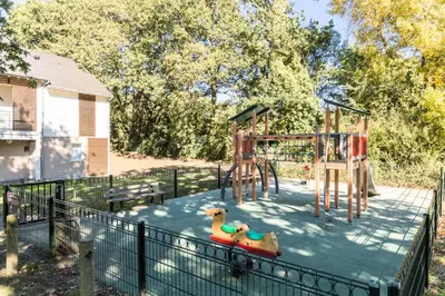 Aire de jeux pour enfants de l'établissement Le Domaine du Bois de la Grée - maeva Home - Maison 3 pièces 6 personnes - Sélection - super Home MAE-7904