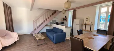 Coin salon dans l'établissement Maison Huchet à 10min du parc le Puy duFou