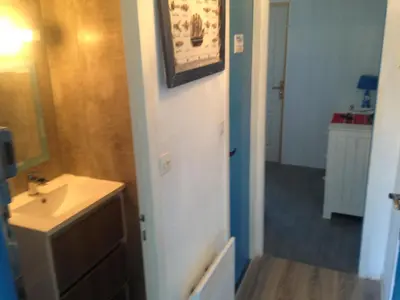 Salle de bains dans l'établissement La Triere