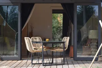 Terrasse ou espace extérieur de l'établissement La cabane