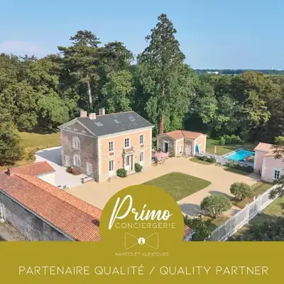 La Champagnère - Domaine avec piscine - Séminaire - 15 personnes