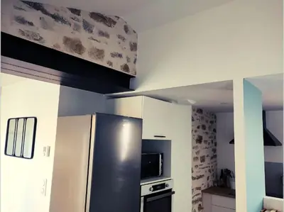 Cuisine ou kitchenette dans l'établissement Maison rénovée dans le vignoble