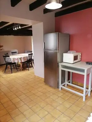 Cuisine ou kitchenette dans l'établissement Maison à la campagne 