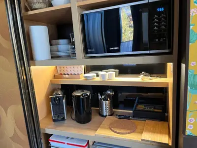 Cuisine ou kitchenette dans l'établissement Un studio dans une villa balnéaire