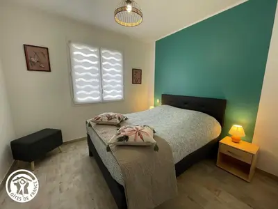 Un ou plusieurs lits dans un hébergement de l'établissement Maison neuve en Vendée, 3 chambres, proche véloroute et océan, wifi, terrasses, tout inclus. - FR-1-426-542