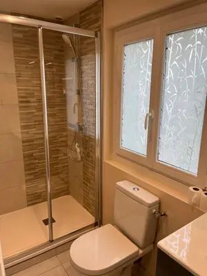 Salle de bains dans l'établissement STUDIO proche aéroport