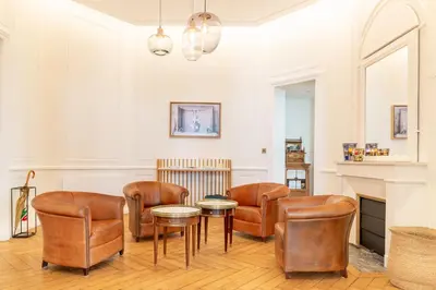 Coin salon dans l'établissement Le Crébillon - Splendide appartement de 204m2